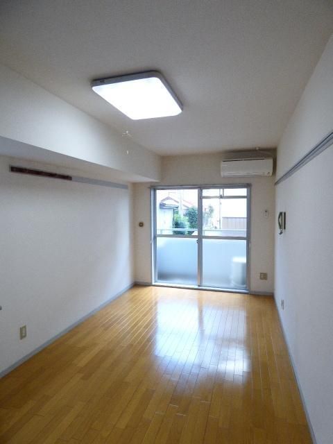 メゾンド本厚木 リビング