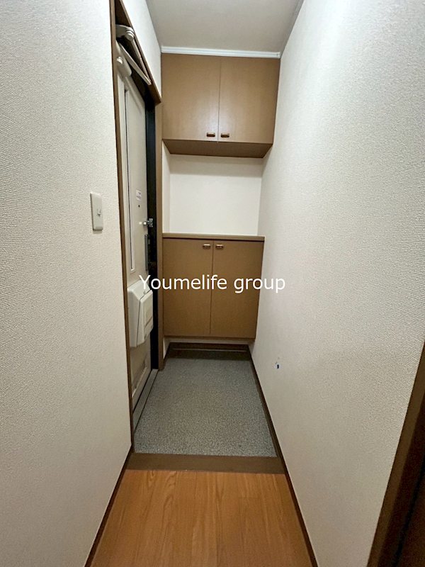 グランドスクエア　B 玄関