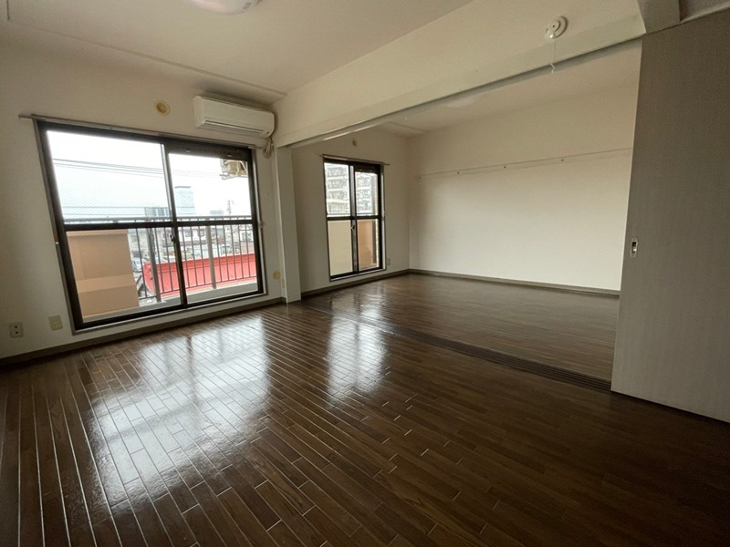 シャトレーＳＨＩＭＩＺＵ リビング