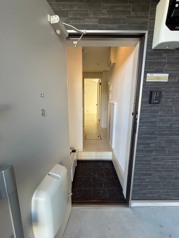 ランウェイ３４Ｒ 玄関