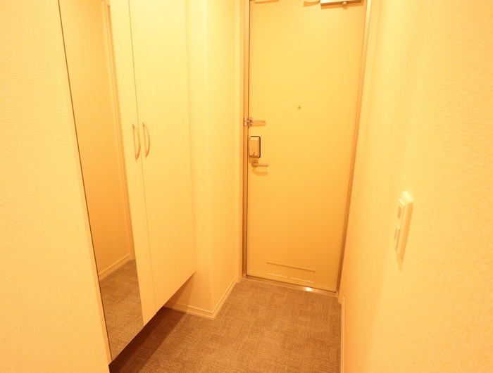 アンソレイエ 玄関