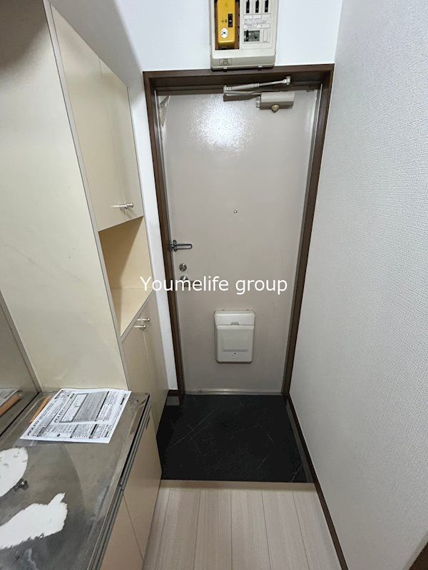 クロノス愛名 玄関