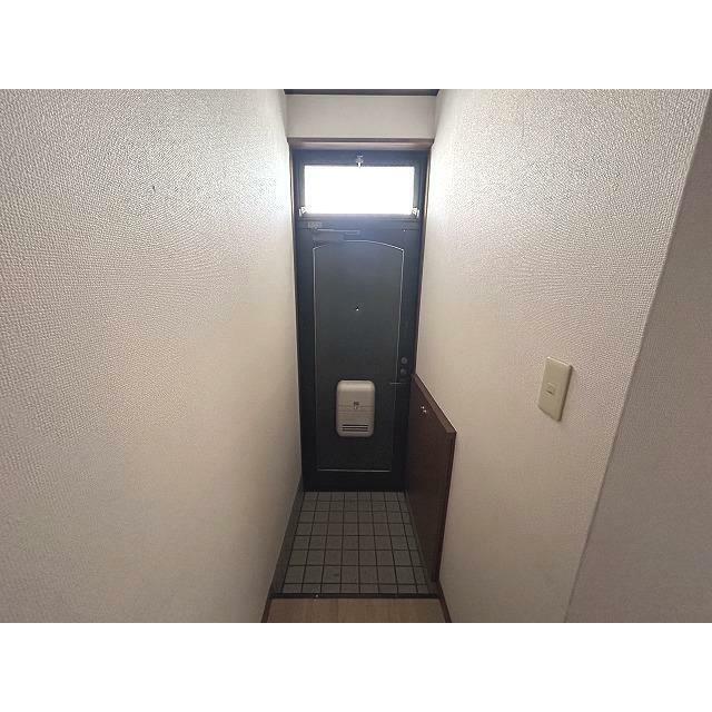 ハイライズ杉山参番館 玄関