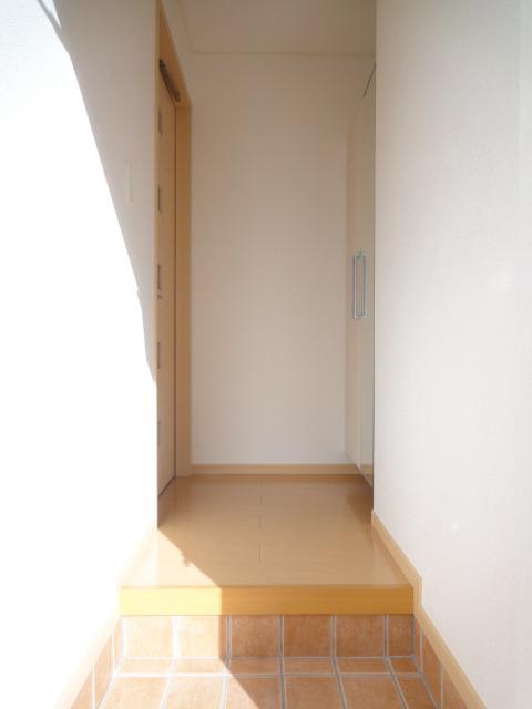 スカイ・ローズⅡ 玄関