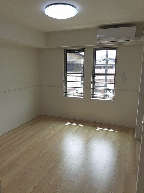 フラッツ・トライアングル リビング