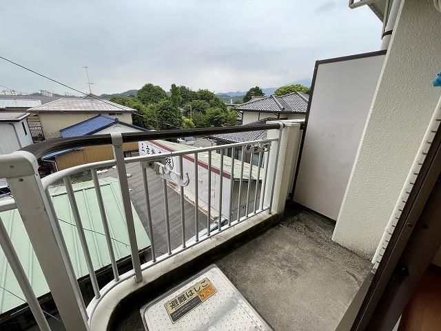 ロイヤルヒルズ石室 ベランダ