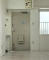 北茅ヶ崎アパートメント６号棟 玄関