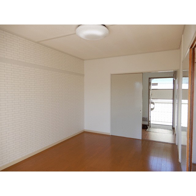 コーポ愛甲 リビング