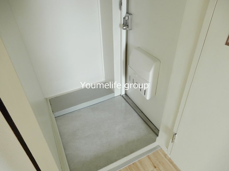 ビレッジハウス三田4号棟 玄関