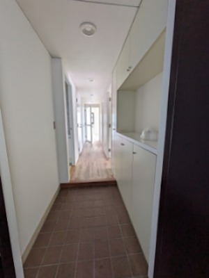 プリメロ湘南 玄関