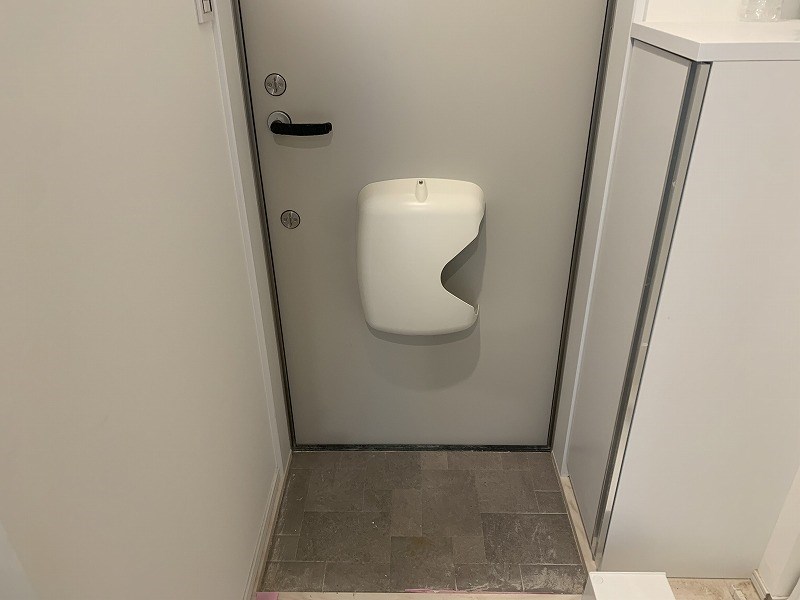 アザーレ・クオン伊勢原 玄関