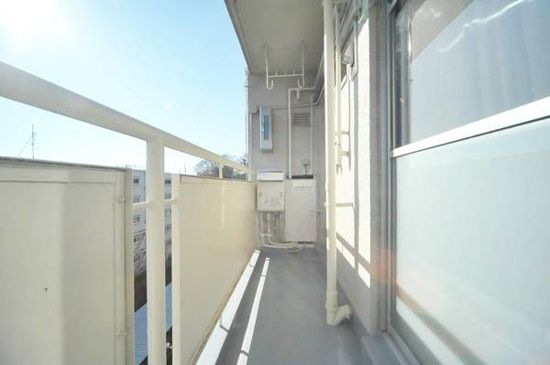 ビレッジハウス三田1号棟 ベランダ