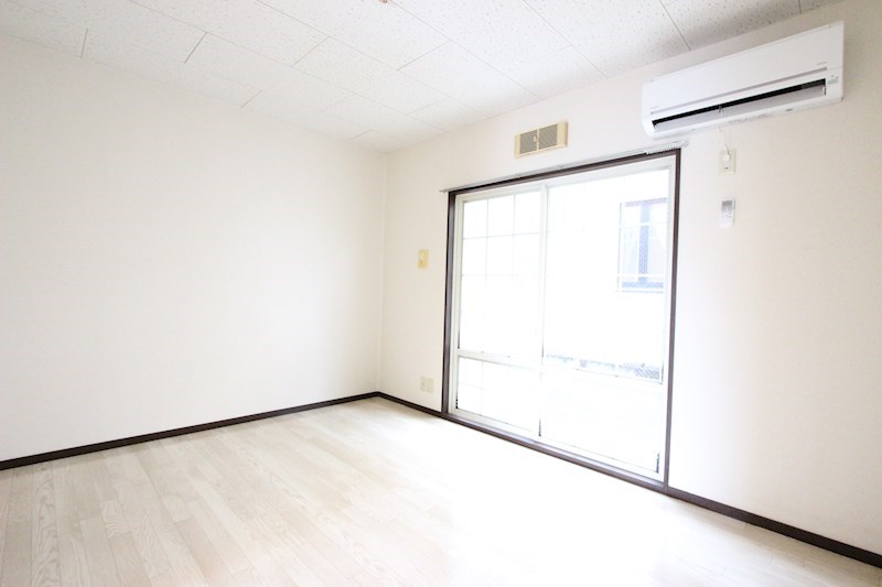 サンシティ岩原 リビング