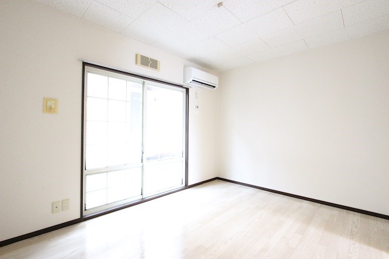 サンシティ岩原 ベッドルーム