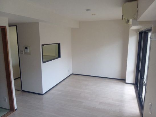 ロイヤルコート寒川 リビング