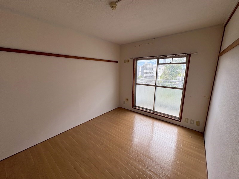 テレパレス伊勢原4号棟 リビング