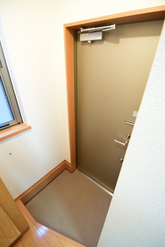 MEGAWATT（メガワット）  玄関