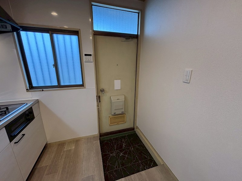 京和ハイツ 玄関