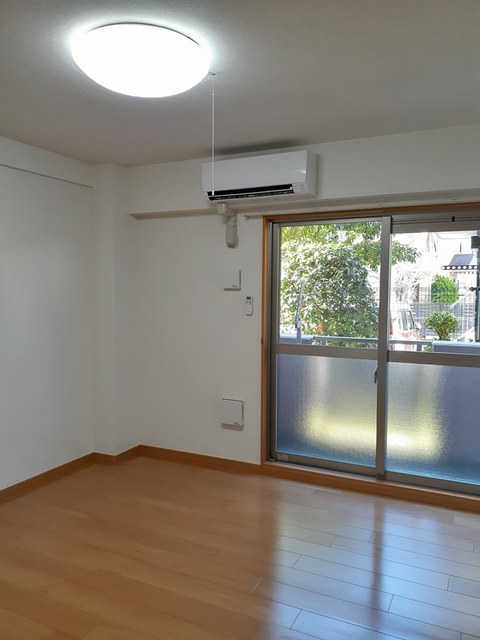 シュティル湘南 リビング