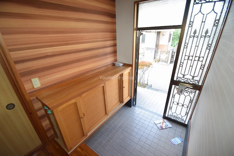 稲荷森貸家 玄関