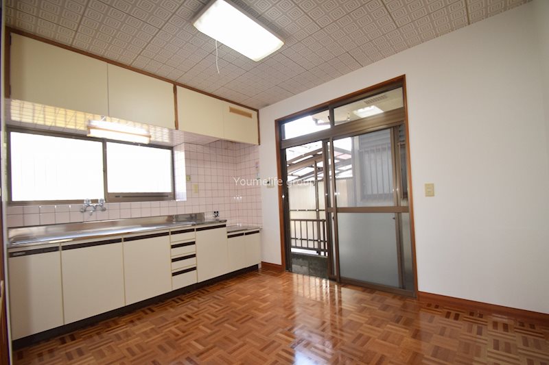 稲荷森貸家 リビング