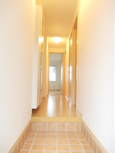 ケンジントンハウスＢ 玄関