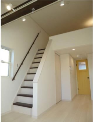 ハーミットクラブハウスレスペデザ戸塚 リビング