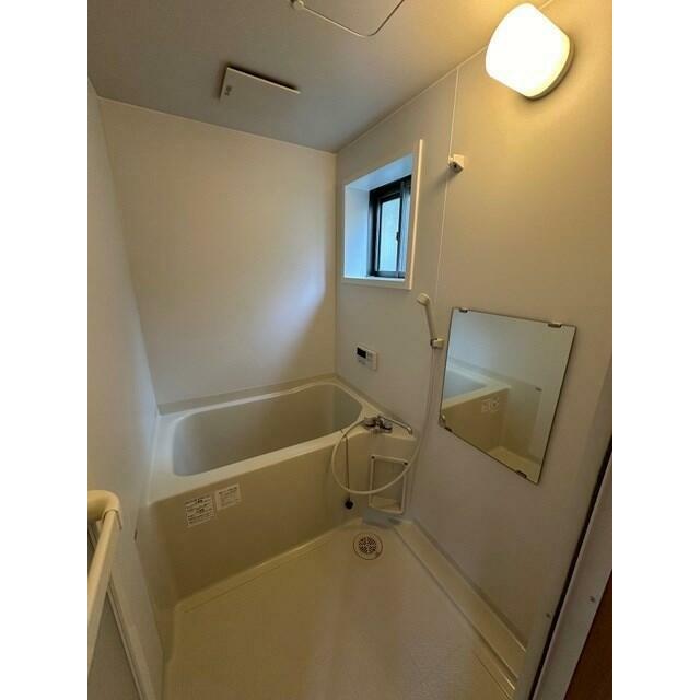 大磯羽白山の貸家 風呂画像