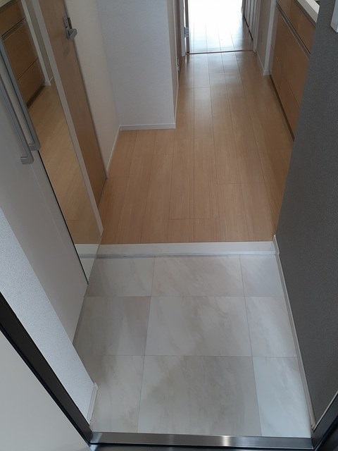 ヴァンベールさがみ野 玄関