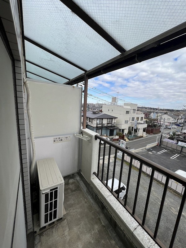 ゼルコバハウス鶴巻南 ベランダ