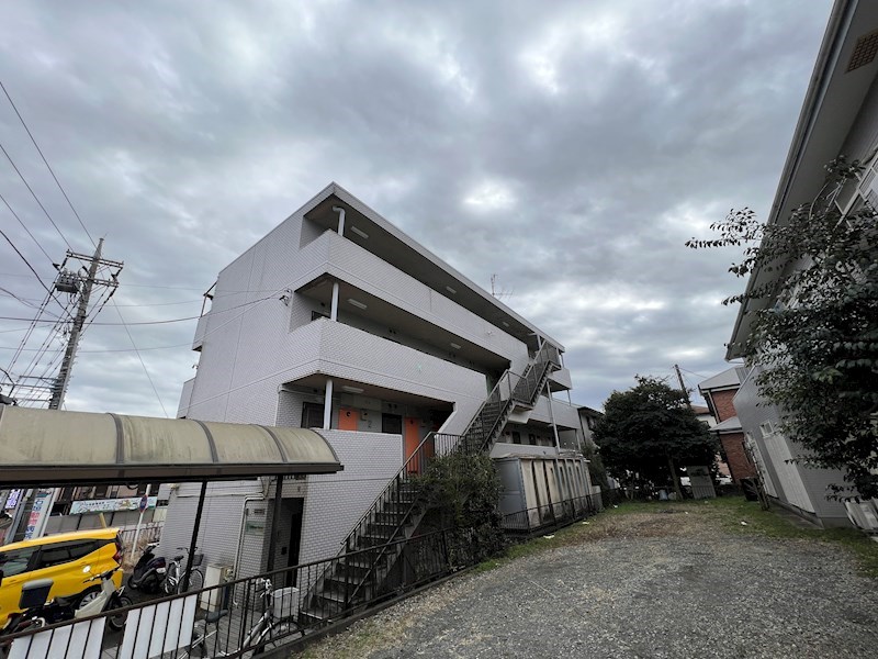 ゼルコバハウス鶴巻南 406号室 外観