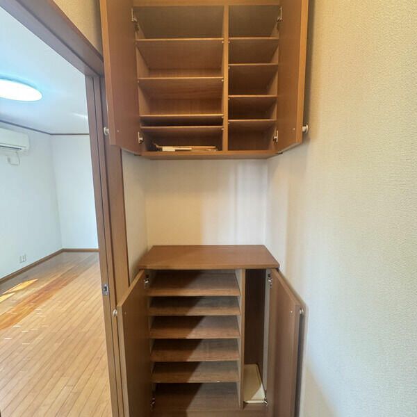 ヘーベルココ湘南 玄関