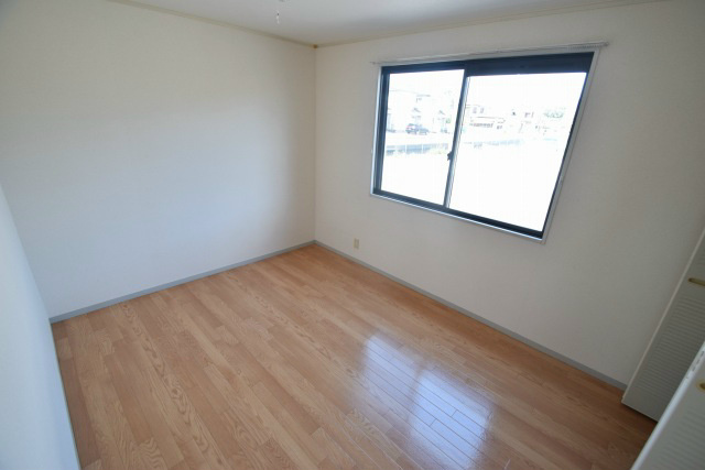 コーポ桜井B ベッドルーム