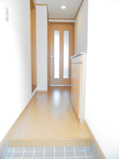 ジョイ・キープ・クニヤン 玄関