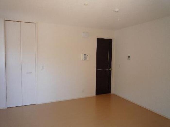 グレイス鎌倉C リビング