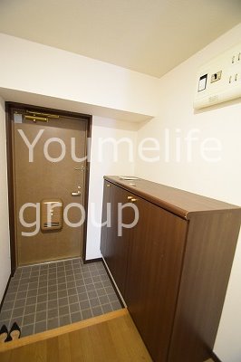 アネシスヒルズ 玄関