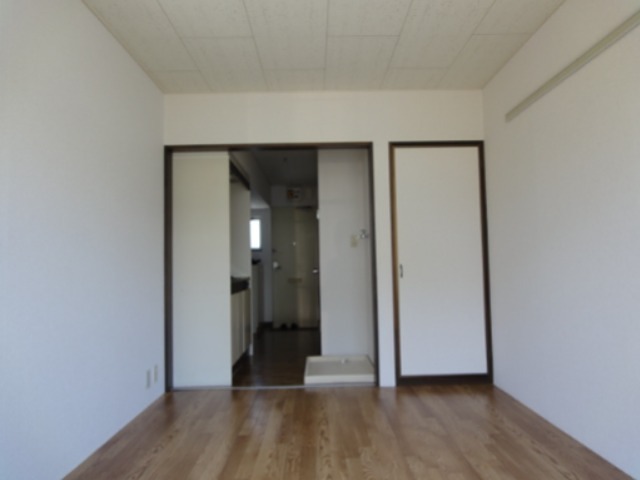 フミショーハイツ リビング