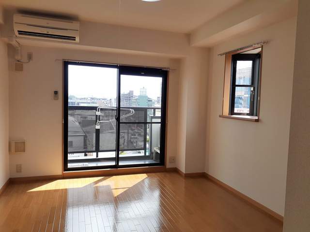 ラピュタ リビング