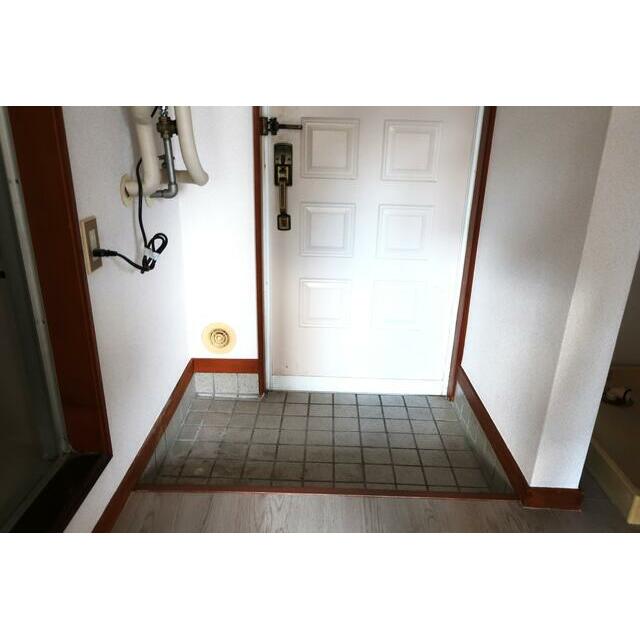 ファイブプラスワン 玄関