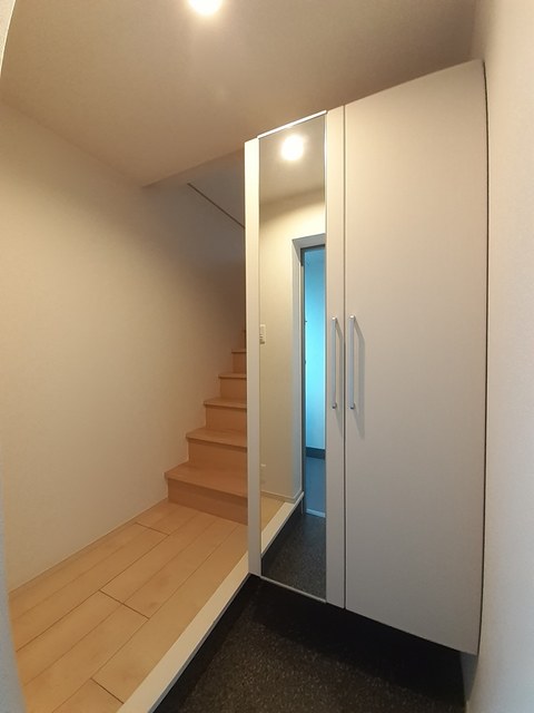 アングロ　フェリーチェ 玄関