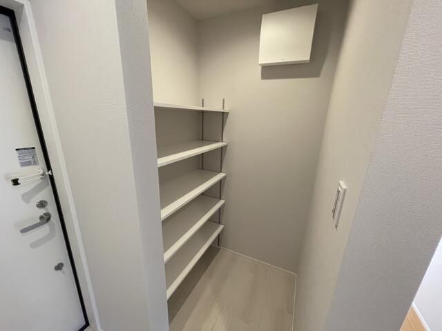 Ｎ&amp;rsquo;ｓ　ＲＯＯＭ 玄関