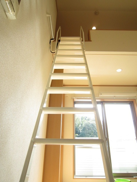 ジ・アパートメント荻窪Ⅱ 玄関