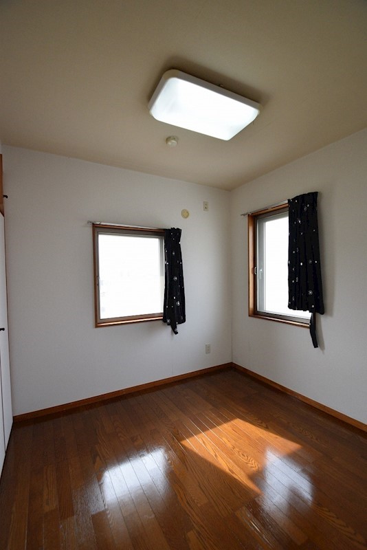 ハイツアザミリア  ベッドルーム