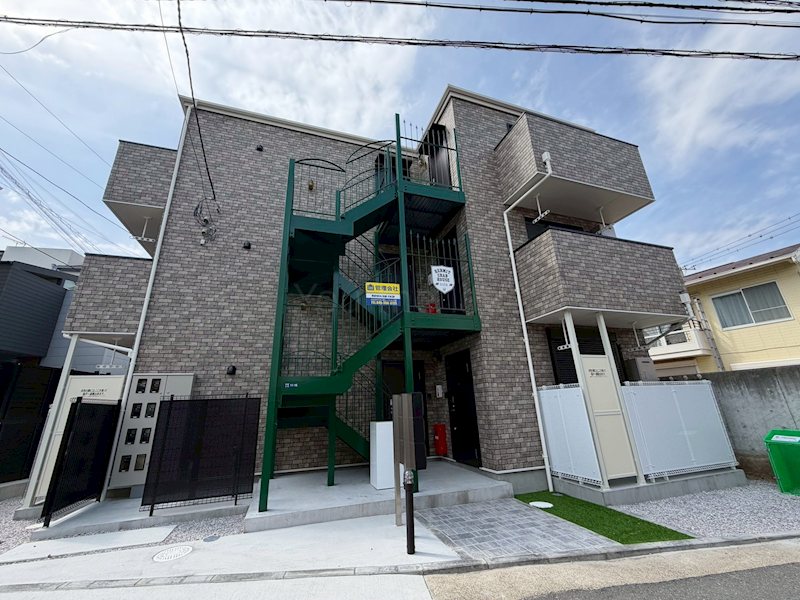 ＱＵＩＥＴ　ＣＲＡＢ　ＨＯＵＳＥ　鎌倉別邸 201号室 外観