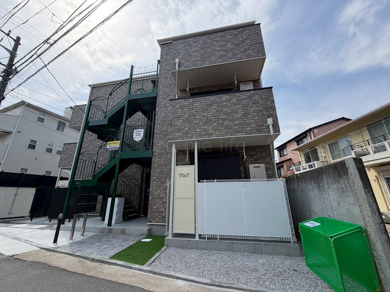 ＱＵＩＥＴ　ＣＲＡＢ　ＨＯＵＳＥ　鎌倉別邸 外観