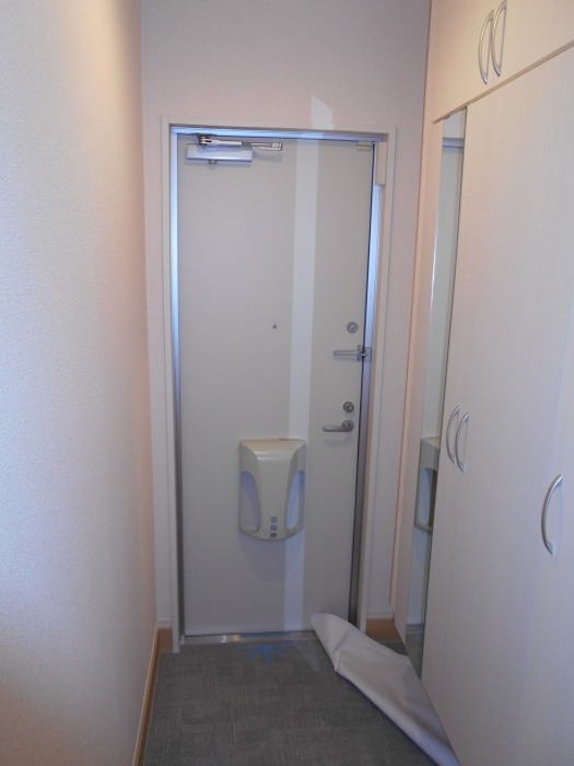 越の山ハイツ　B 玄関