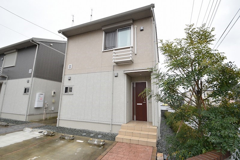 エトワールシャンテⅢ 101号室 外観