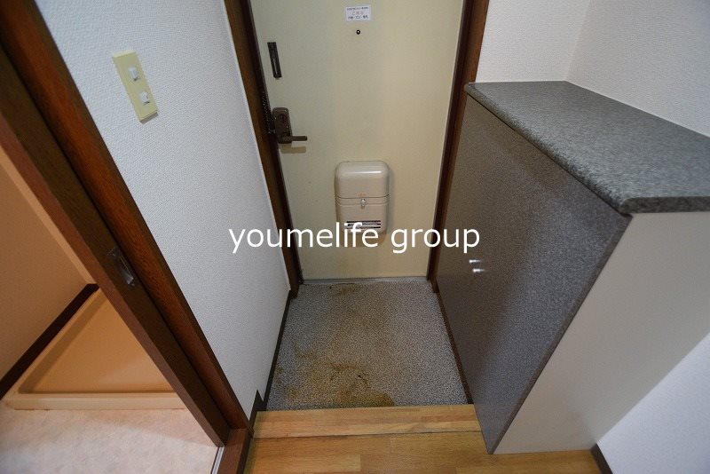 エスティア 玄関