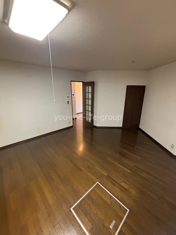 ファミーユおおいⅡ リビング