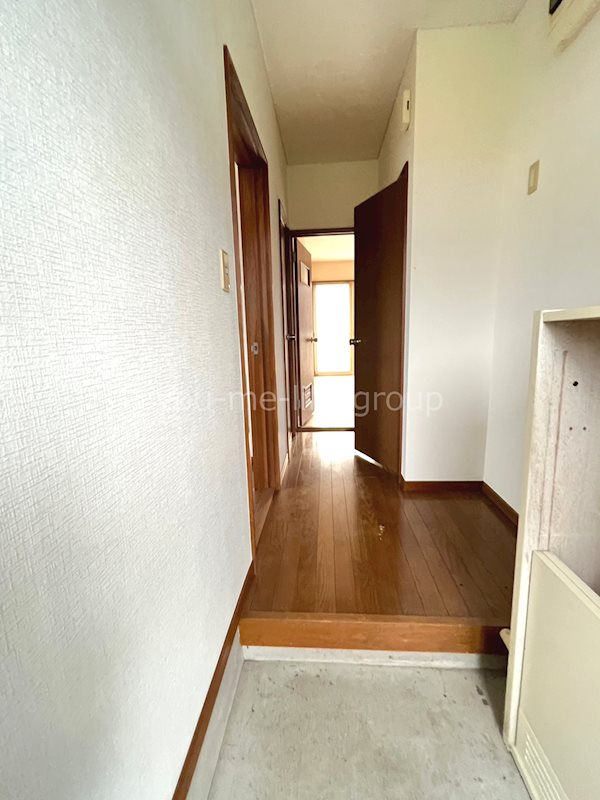 メゾンユー  玄関